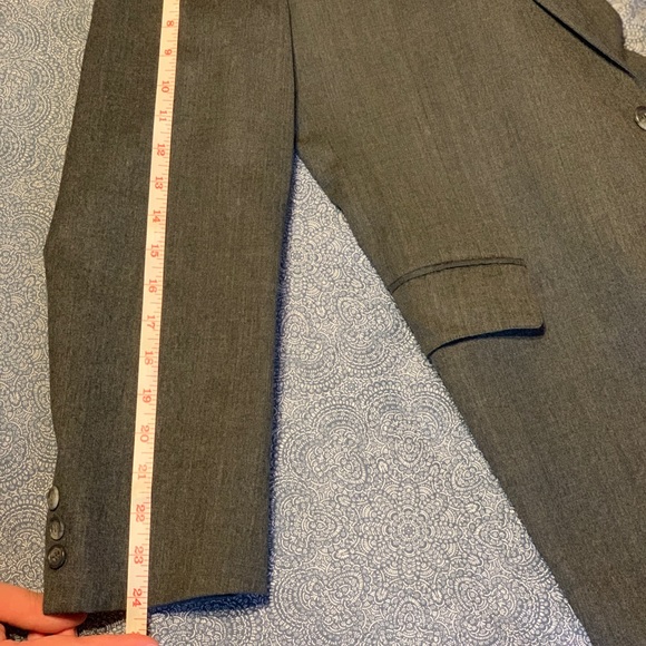 Charcoal Man in Wool Suit - Picture 5 of 6